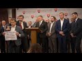 Fico O Gorile Tlačovku Narušil Matovič Napadol Ho Blanár