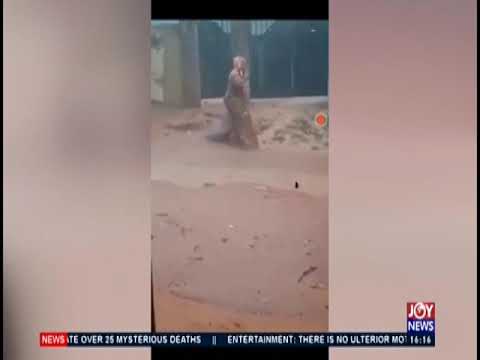 Social media users call for the arrest of the women dumping refuse indiscriminately during rains