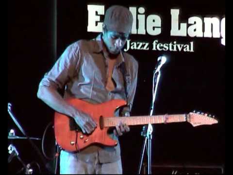 Greg Howe Band - Kick it all over - Eddie Lang Jazz festival 2010