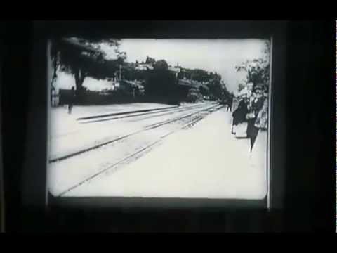 Человек с бульвара Капуцинов, ПРИБЫТЕ ПОЕЗДА