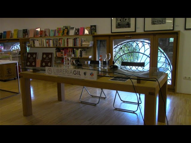 Vídeo relacionado con El libro de la crisálida (Biografías y memorias)