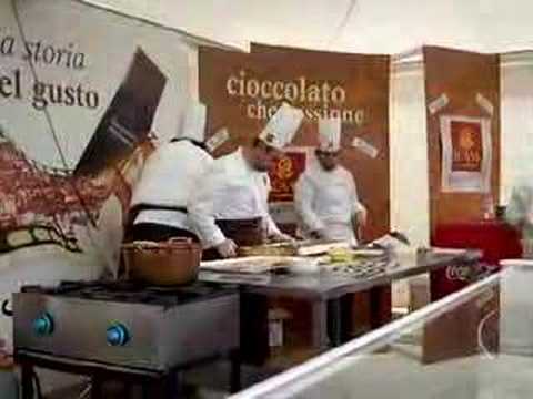 preparazione cioccolato di modica