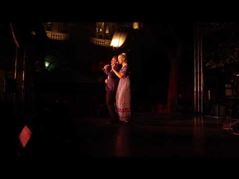 Éjjel az omnibusz tetején - Peller Anna, Peller Károly