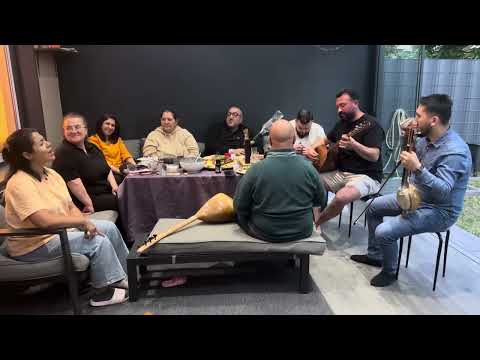 TANER ABAKAY,TUĞBA ABAKAY(Dostlarla Sohbet)SESE DİKKAT