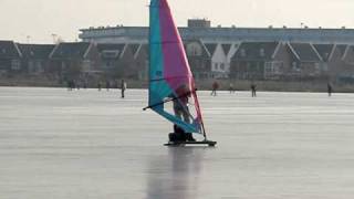 preview picture of video 'Skating, ijssurfing & icekiting on de Poel/'t Zwet'