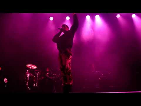 Zetak "Nirekin topatu naiz" @ Plaza de los fueros, Vitoria-Gasteiz