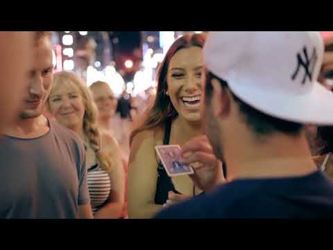 Holely Change Red by SansMinds Creative Lab - Magicland.se