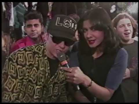 Chris Sheppard runs wild on ELECTRIC CIRCUS (1991) ⚡⚡⚡