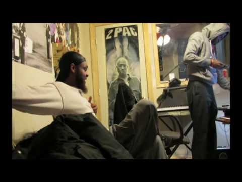 Mic Ave of Triple S quick peak @ Mi Amiga Track Video