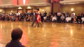 Fernanda Valdovinos y Santiago Castro - El último Café