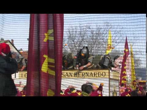 Carnevale di Ivrea - Battaglia delle arance - I cavalieri di San Bernardo