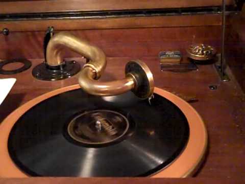 Fred Rich Trudy Roaring 20's Victrola