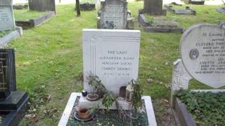 Visiting  Sandy Denny grave in Putney