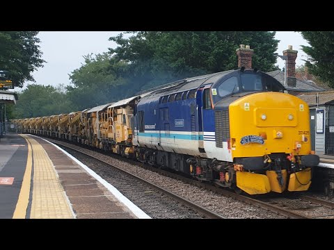 direct rail services class  37 37425 Sir Robert McAlpine/Concrete Bob passes Bramley 02/08/2021