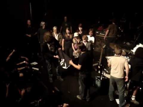 Voivod: Intronisation de Piggy - 25 Ans de Metal Quebecois (Montreal September 1, 2007) Video 2 of 2