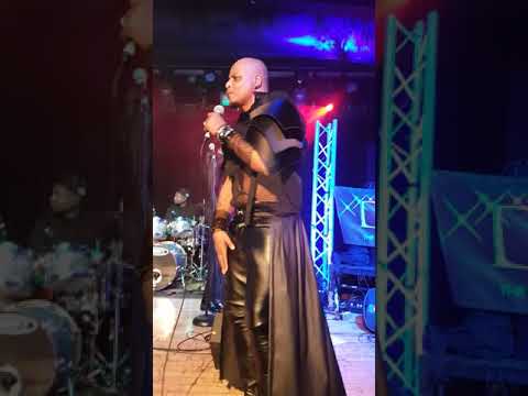 Darryl d bonneau doing his thang!