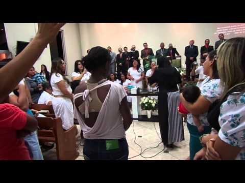 CANTORA MARIA DO AMPARO NO CONGRESSO NA CID. ARAGARI MG  DAT;06-10-2013