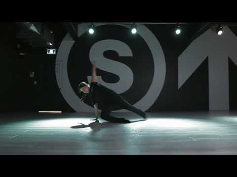 BEGINNER floorwork combination - Kylie Thompson Creative