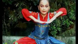 Pop Sunda Jaipongan TARI LEUNGITEUN.wmv