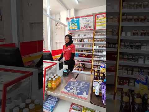 Biar semangat pagi, mampir beli rokok di sini, yuk! 😄
