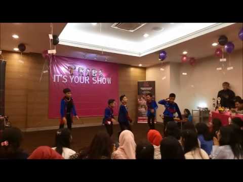 170723 SKYNeekids - Photograph, Replay & Sherlock at Jakarta Design Center