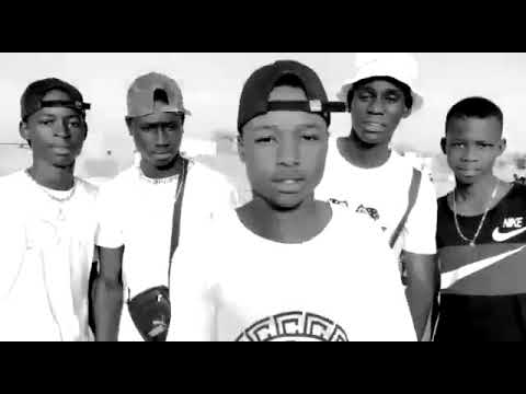 vidéo de moussko 201flow the king niveaux ( drirected)_DKR.city (clip official)