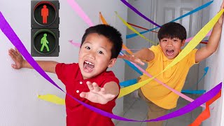 Download lagu Eric and Kaden Save the Day in Superhero Maze Adventure! mp3