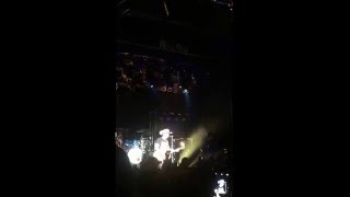 Dustin Lynch  -  Middle Of Nowhere 12/12/15