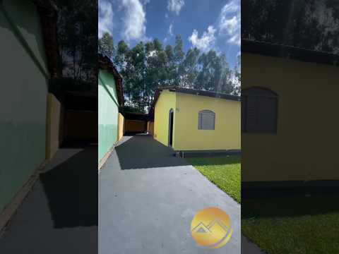 Casa em condomínio com 2 quartos, varanda, fácil acesso ao centro de Caldas Novas R$110.000