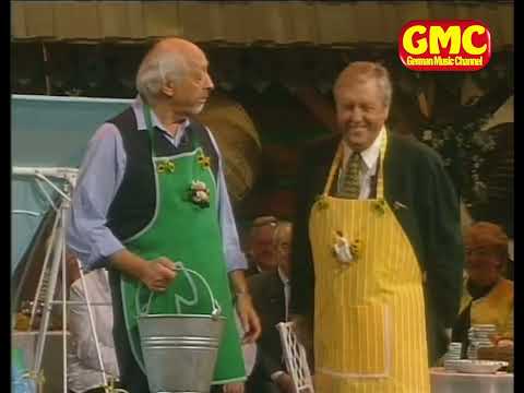 Karl Dall & Karl Moik - Ein Loch ist im Eimer 2001