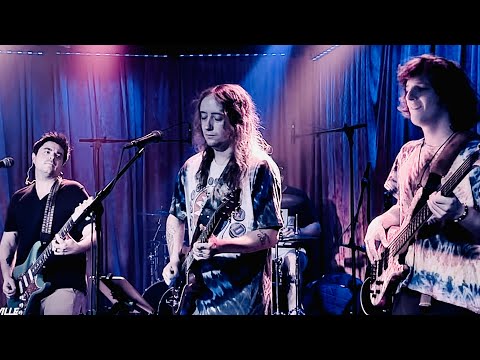 Tin Roof Cats play Dead "Franklin's Tower" LIVE in Nashville