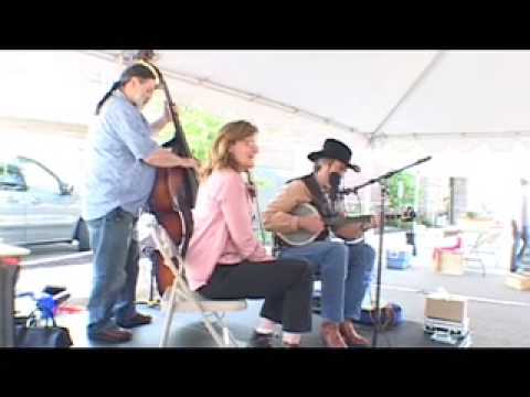 Debbie, Karl and Craig (frailin) at a Farmers Market - 7/09