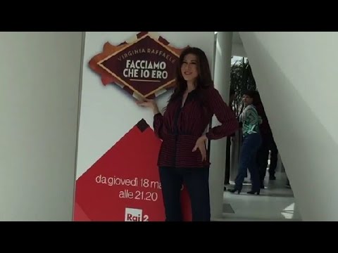 “Facciamo che io ero”, il volto e le maschere di Virginia Raffaele su Rai2