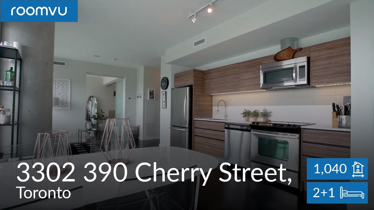 real estate video in Sophisticated 2BD 2WR In Heart of Toronto