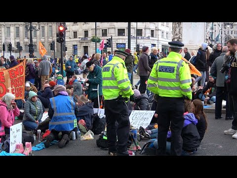 Climate activists shutdown Trafalgar Square leading to 39 arrests