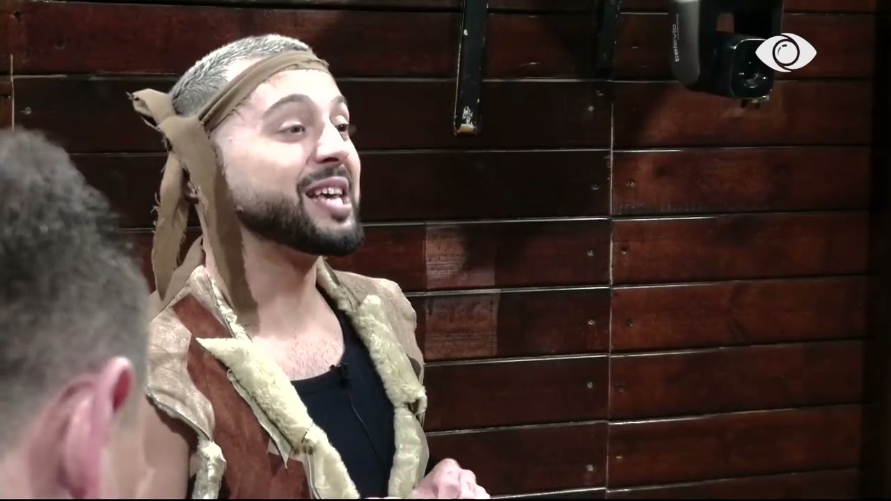 Ata do flenë tek dera jonë/ Rozana bisedon me Gjestin, G Banin dhe Klajdin për banorët