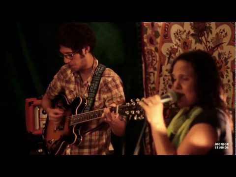 Kristin Chambers - 06 - To Make You Feel My Love (Live at Joonior Studios)