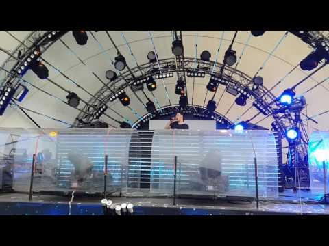 Tom Swoon @ Alfa future people 2016 (bass stage)