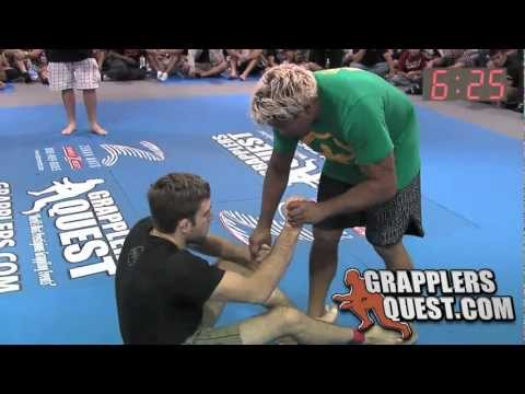 FREE UFC SUPERFIGHT: Ryan Hall vs Hermes Franca at Grapplers Quest Boston 2010