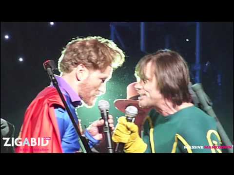 Conan O'Brien & Jim Carrey Sing Superman (It's Not Easy) *KICK-ASS VERSION HD*