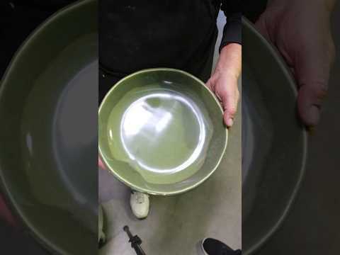How to Hand-Build a Dinner Plate: (see Comments) #pottery #ceramic #diy #clay #viral