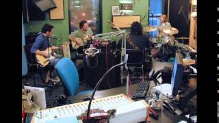 Yo La Tengo - "Hot Skillet Mama" (Sun Ra)