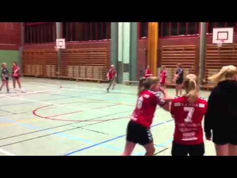 Eskilstuna Guif F00 kör elefanten på träning