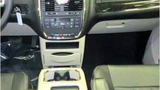 preview picture of video '2014 Chrysler Town & Country Used Cars Dubuque IA'