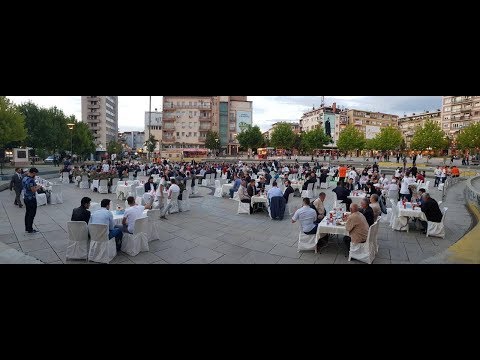 Këshilli i Bashkësisë Islame të Prishtinë shtron iftarë në sheshin e Prishtinës