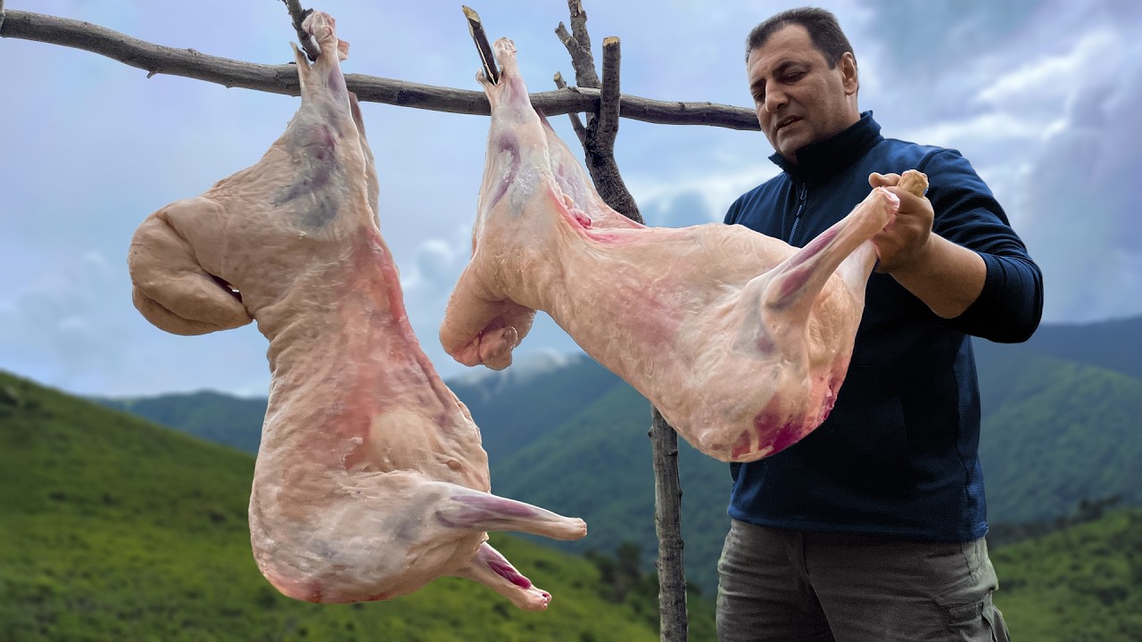 تحضير خروف كامل مشوي في قلب كلبجار، أذربيجان