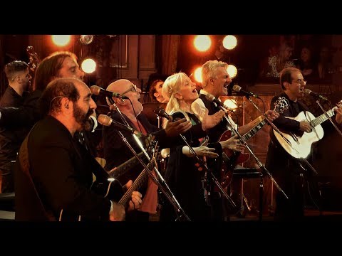 La Trova Rosarina - Yo vengo a Ofrecer mi Corazón (Fito Páez) en el Teatro Colón