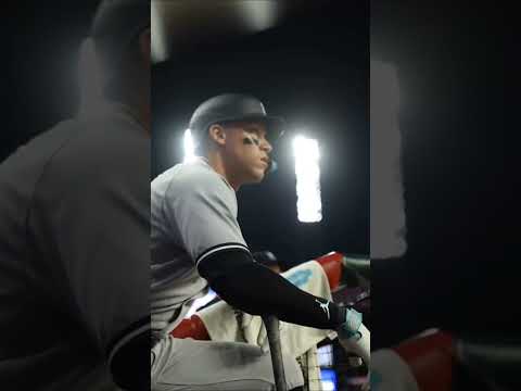 don't rip off my shirt#trashcanbangers#slider#newyorkyankees #baseball #mlb #jazz