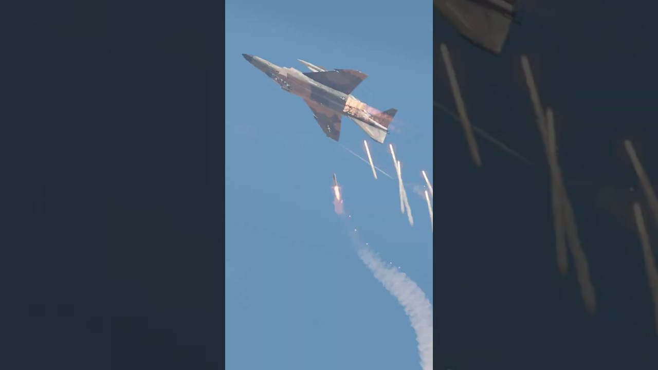 F-4 Phantom II Pilot Tries to Dodge Incoming Missile in Mid-Air !