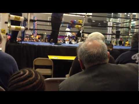 Joshua Gonzalez vs Vidal Hernandez ROUND 2 Daily News Golden Glove Preliminary 2012